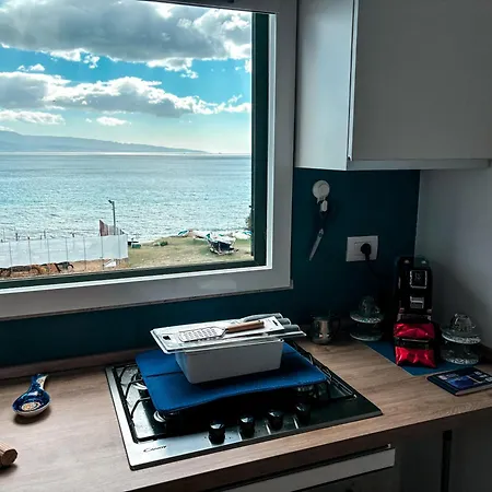 Apartman Bilocale Affacciato Sullo Stretto *